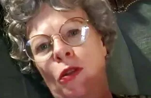 ブロンドFakeTaxiは顔の泡で覆われて取得します。 女性 向け エロ 動画 無料 無 修正