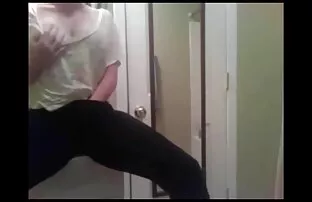 曲線美のアマチュアからの最初のフェラチオ。 女性 用 無 修正 動画