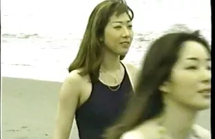 女の子は男の子と角質を取得します。 女性 向け 動画 無料 無 修正