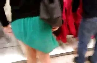 狂った女の子のおしっこ。 av 女性 向け 無 修正